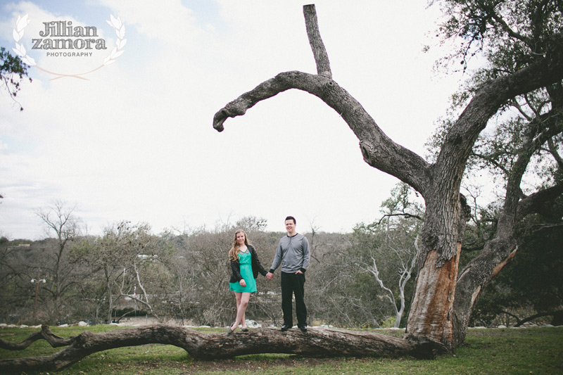 austin-zilker-park-engagement-photo-07