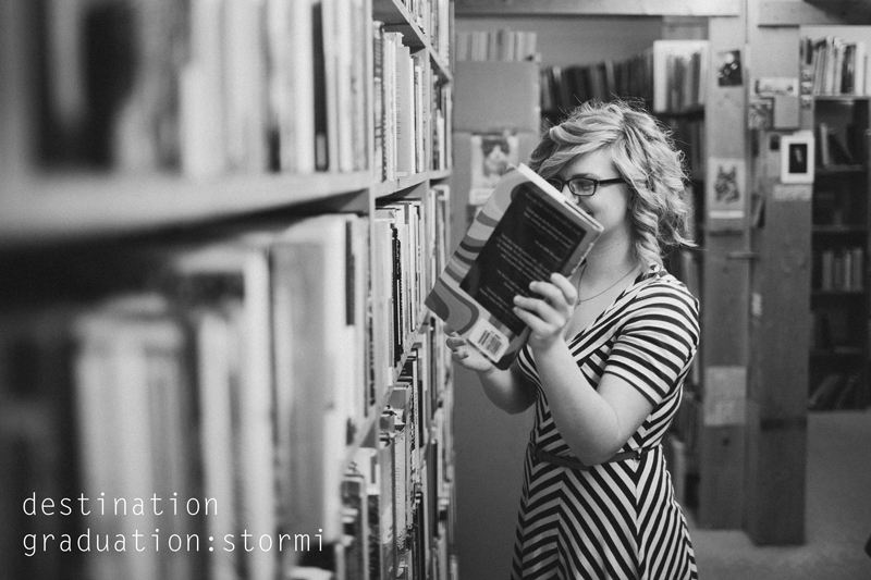 recycled-bookstore-senior-portraits-01