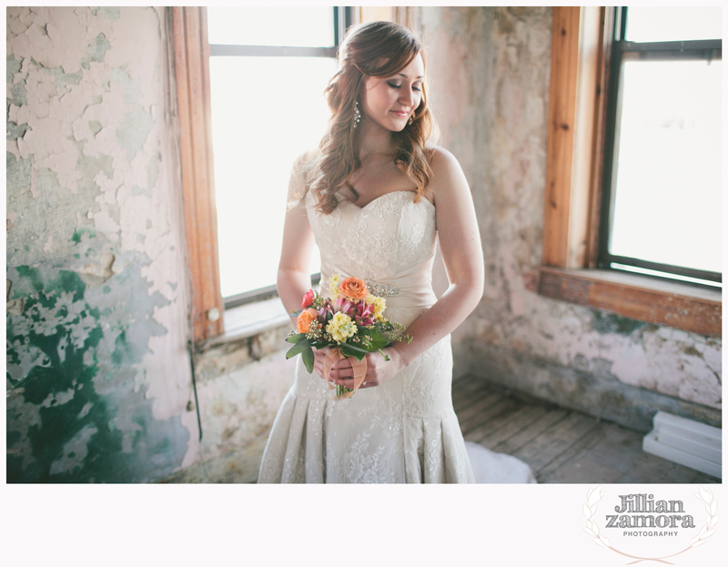 vintage-warehouse-bridals-01