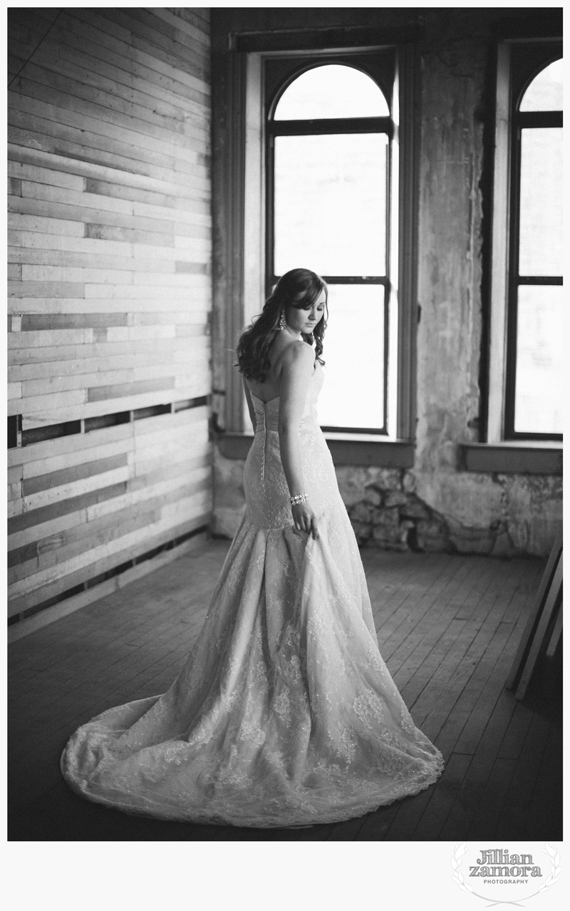 vintage-warehouse-bridals-16