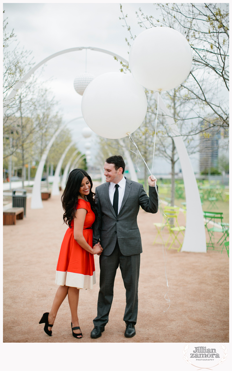 dallas-vintage-vespa-balloon-engagements28