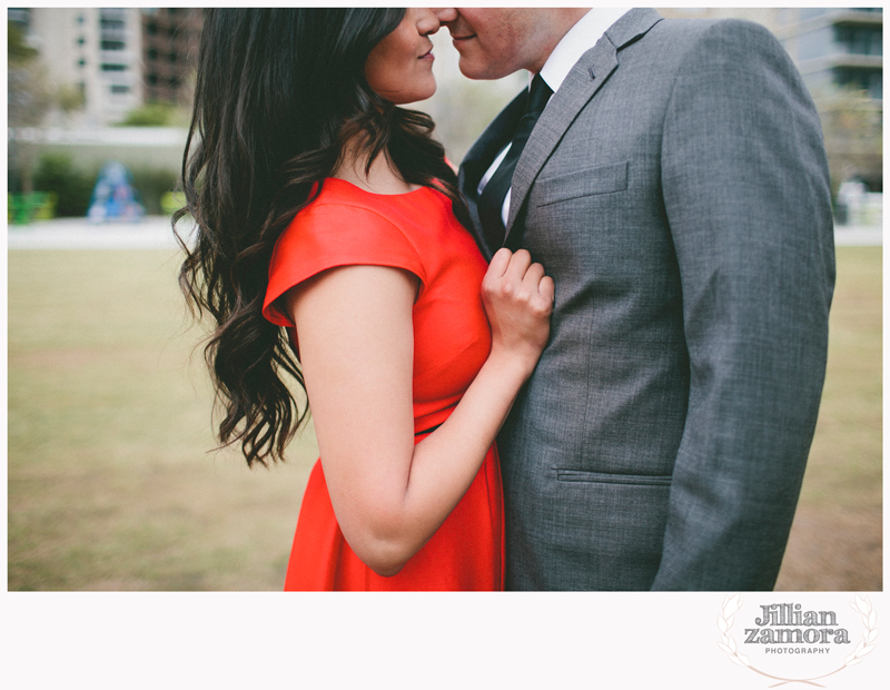 dallas-vintage-vespa-balloon-engagements40