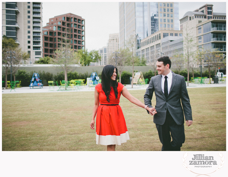 dallas-vintage-vespa-balloon-engagements43