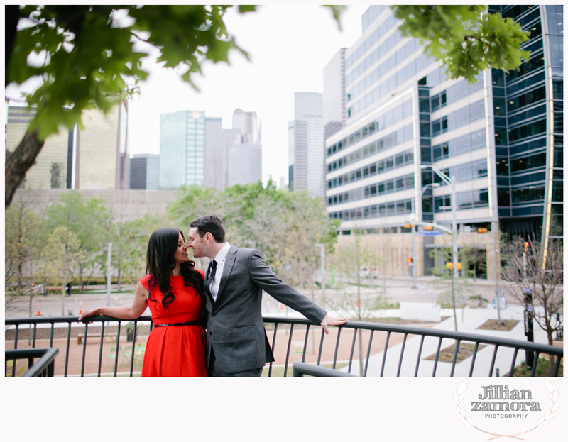 dallas-vintage-vespa-balloon-engagements48