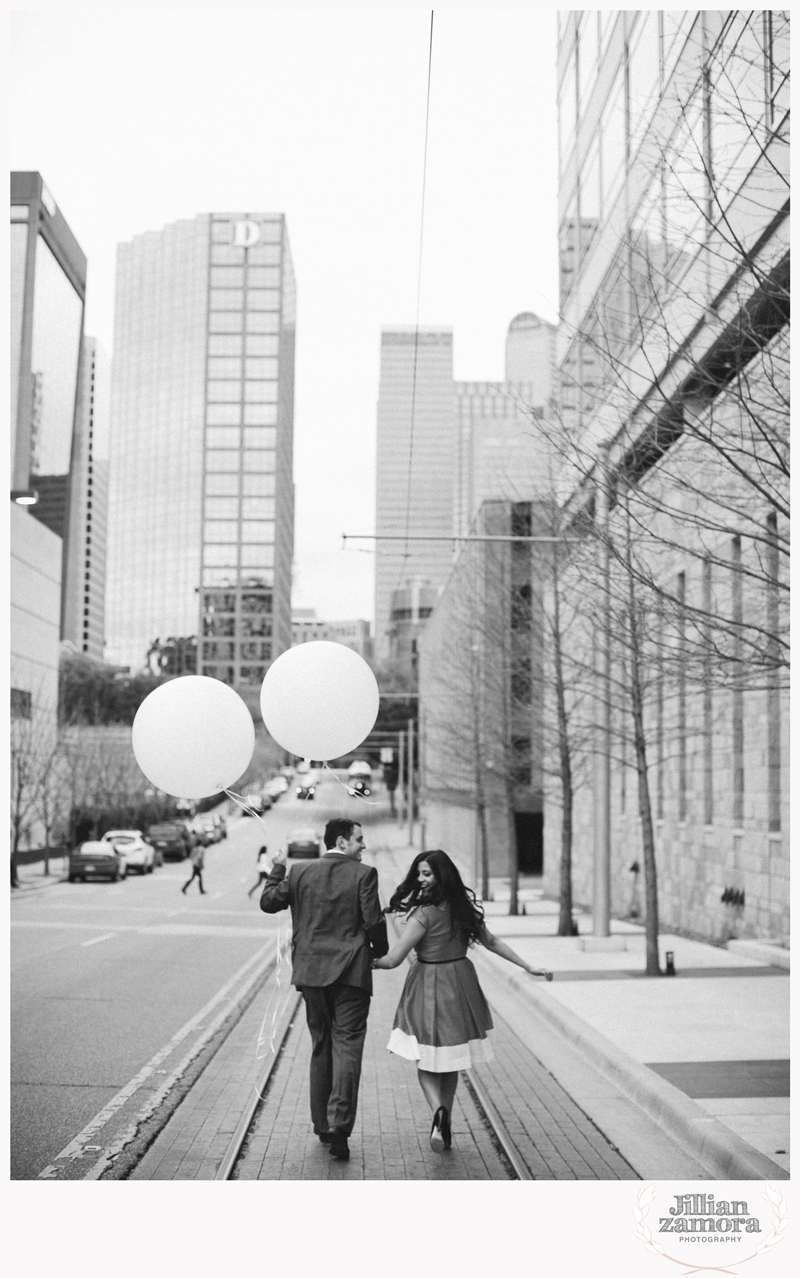 dallas-vintage-vespa-balloon-engagements49