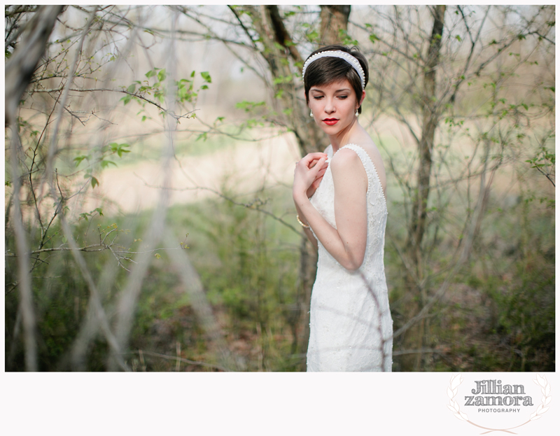 red-lipstick-bookstore-bridals-04