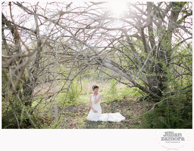 red-lipstick-bookstore-bridals-08